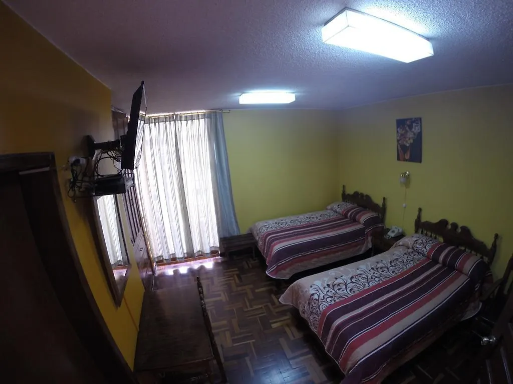 ***  Hotel Viena Internacional Quito Ecuador